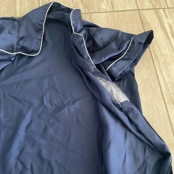 Womens pyjama  set size medium - Picture 6 of 7